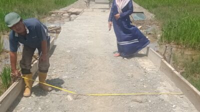 Mendukung Program Ketahanan Pangan, Desa Sinar Pagi Bangun Jalan Sepanjang 120 M.