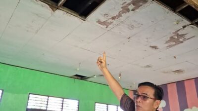 Wakil Ketua II DPRD Kaur Tinjau Dua Sekolah, Perihatin Fasilitas Rusak Dan Minim Sarana