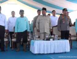 Kapolri Dampingi Presiden Dalam Panen Raya Jagung Kuartal II: Dorong Kedaulatan Pangan Nasional